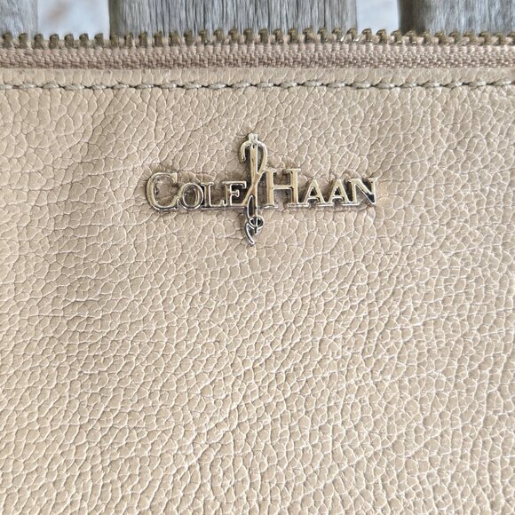 COLE HAAN Beige Leather Wristlet Wallet Card Holder - Picture 2 of 4